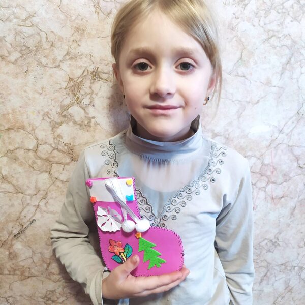 Категорія "Новорічна шкарпетка"
Дегтярь Світлана, 6 років