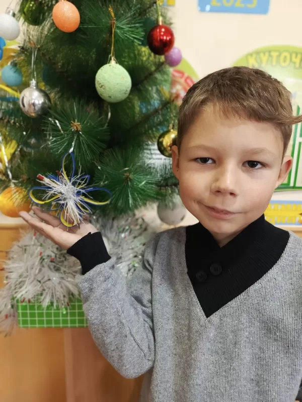 Категорія "Іграшка на ялинку" 
Брижашов Нікіта, 8 років